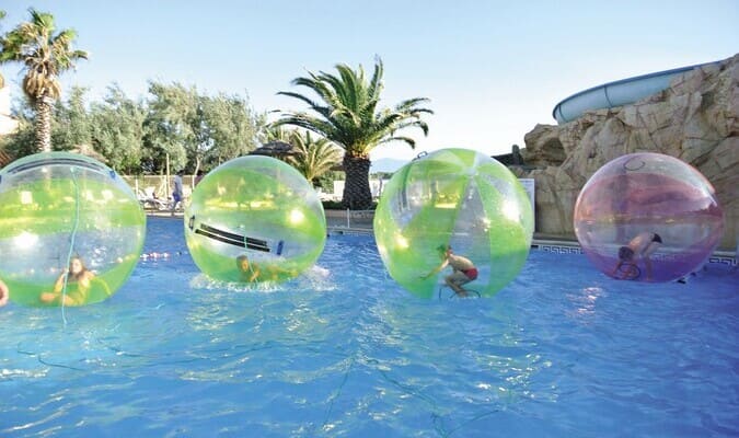 Bulles aquatiques en piscine